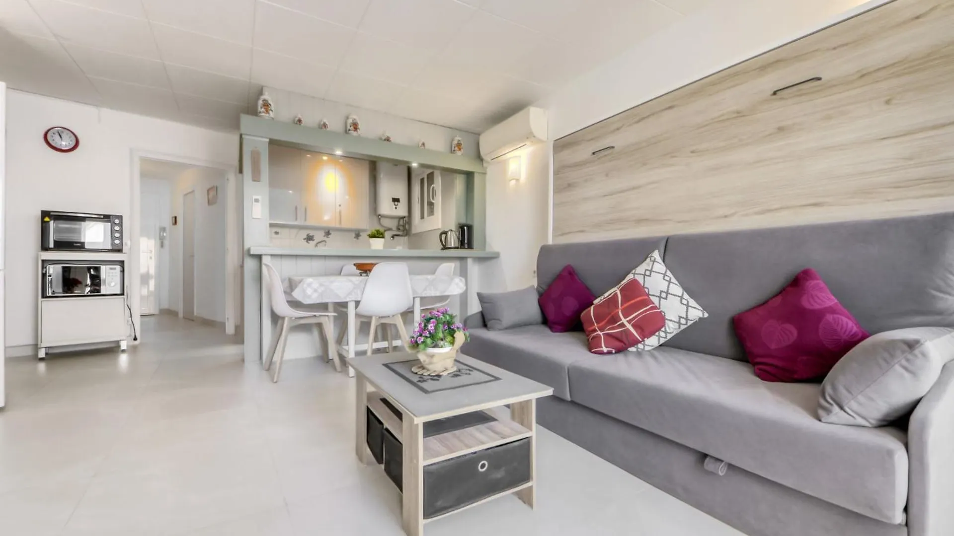 Apartment Las Palmeras By Interhome Roses Spain